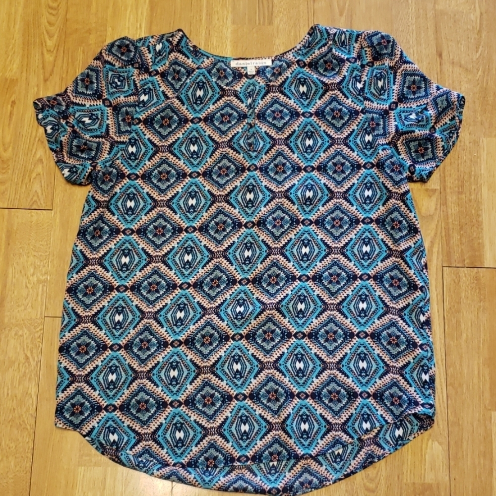 Daniel Rainn short sleeve Pebble Blouse sz M